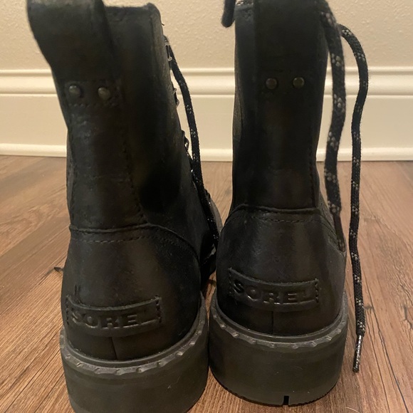 SOREL lace up boot - Picture 3 of 5